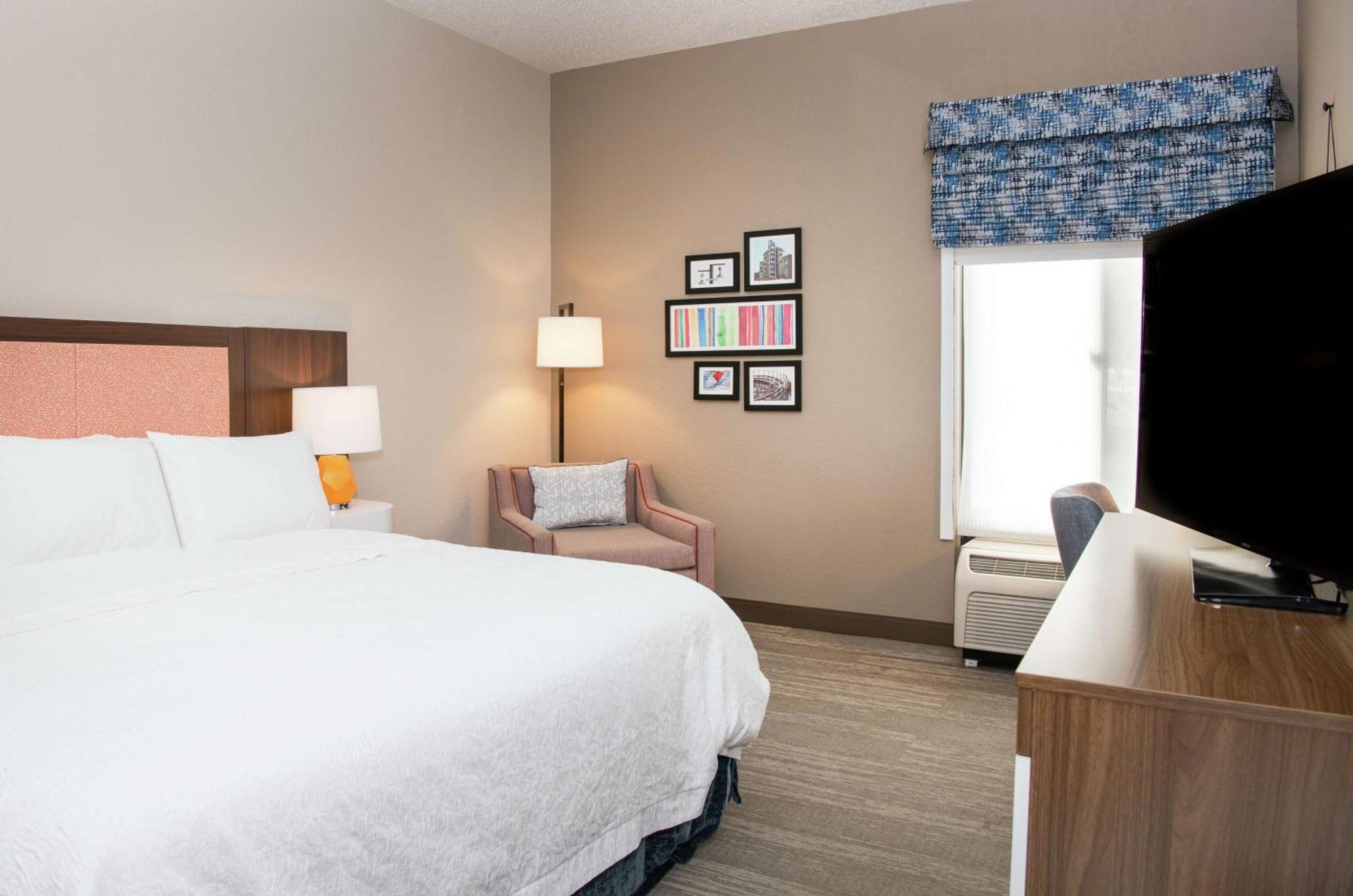 Hampton Inn Erie-South Exterior photo