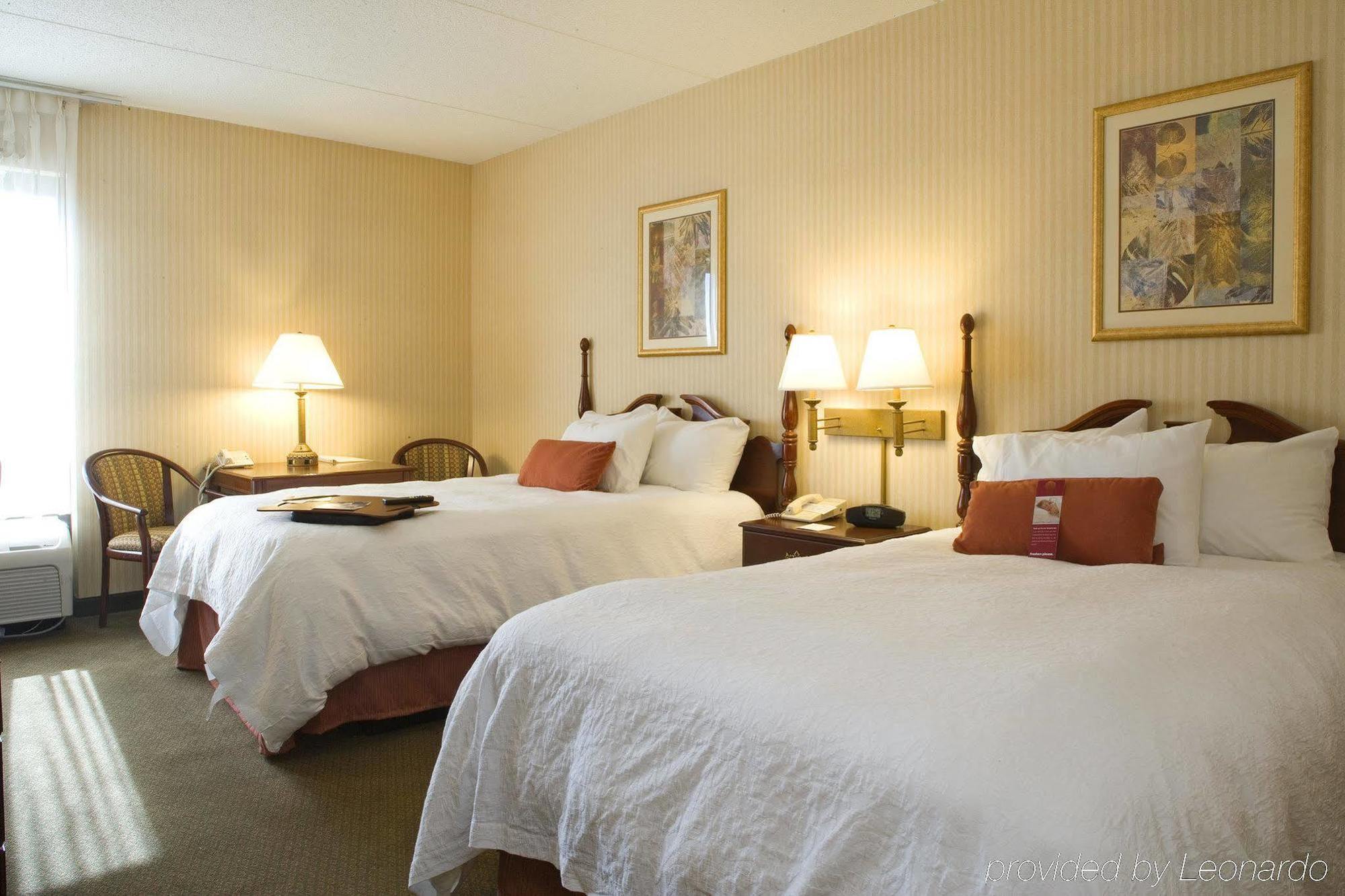 Hampton Inn Erie-South Exterior photo